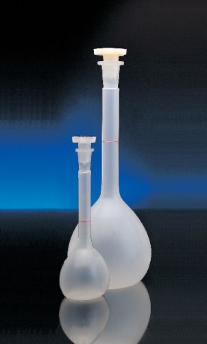 Mérőlombik dugóval, műanyagból