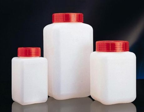 Szögletes edény csavaros kupakkal, záróbetéttel