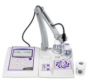 COND 8+ BASIC asztali vezetőképesség mérő, 2301T cellával, standard oldatokkal 1413 µS és 12,88 mS, cella tartóval