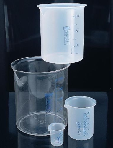 Főzőpohár kiöntővel, műanyagból, alacsony forma