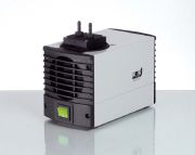 N 86 KT.18 Laboport vákuumszivattyú / kompresszor, 5,5 l/min, 160 mbar / 2,5 bar, k.vegyszerálló