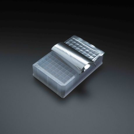 Sealing films for tissue culture plates