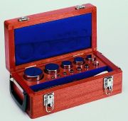 E2 kalibráló súly készlet, 1g - 50g, fa dobozban