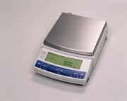 UW precíziós mérleg, 6.200 g / 0,01 g, belső kalibrálású