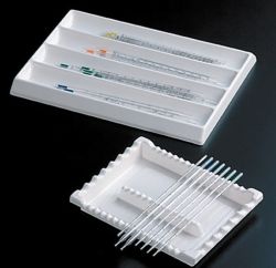 Pipettatartó tálca kétféle kivitelben