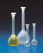 Mérőlombik dugóval, PP, 500 ml, magasság: 265 mm