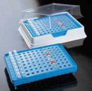 Combi, PCR cső tartó doboz, fedéllel, fehér