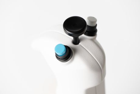 Félautomata, több csatornás (4/6/8) kupak nyitó/záró LVL csövekhez