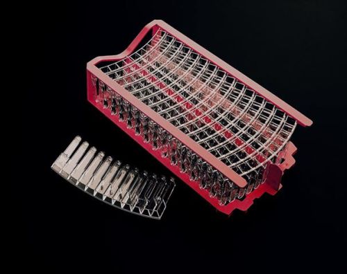 Cobas Mira 12 tagú küvettaszegmens tartóban