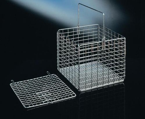 Kosár füllel szögletes vagy kerek formában