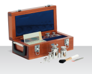 F1 kalibráló súly készlet, 1g - 5 kg, fa dobozban