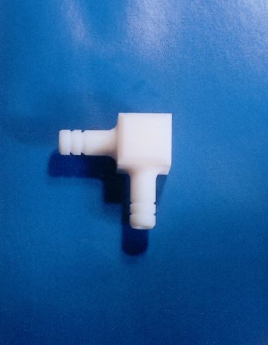 Teflon csőcsatlakozó különböző formában és méretben